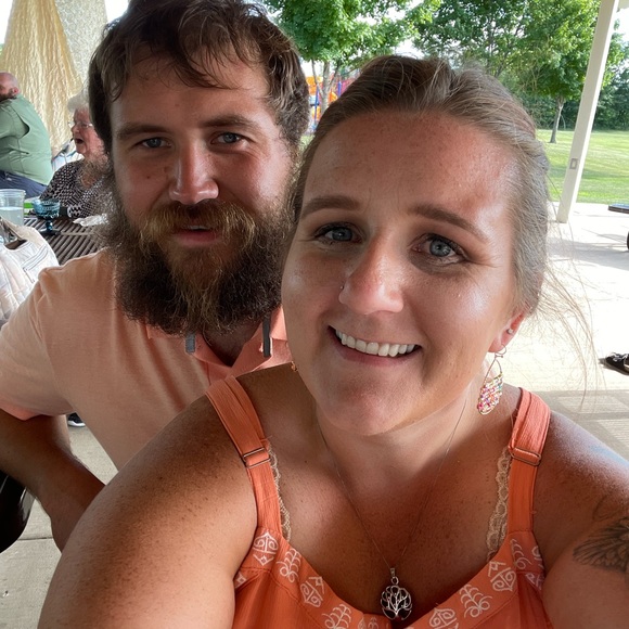 Meet your Posher, Erin - Picture 1 of 3